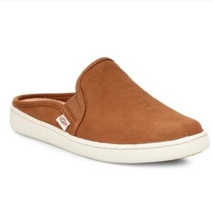 UGG womens Tan Slip-On Shoes, size 10